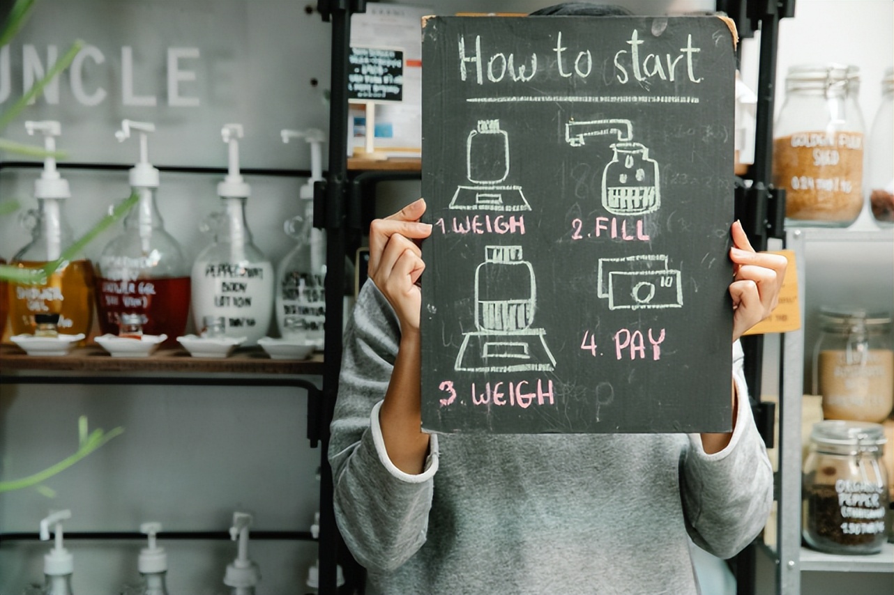 我，软件工程硕士，毕业后在移动公司工作，透露年收入和经历