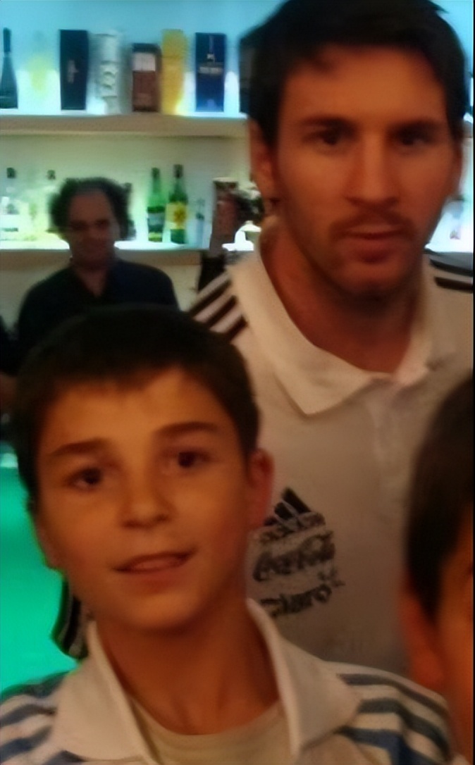 阿根廷球星之阿尔瓦雷斯，被球迷誉为“阿奎罗的接班人”