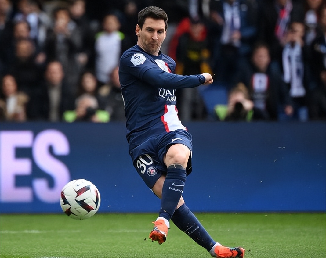 梅西被c罗彻底碾压,梅西与c罗最后一次对决