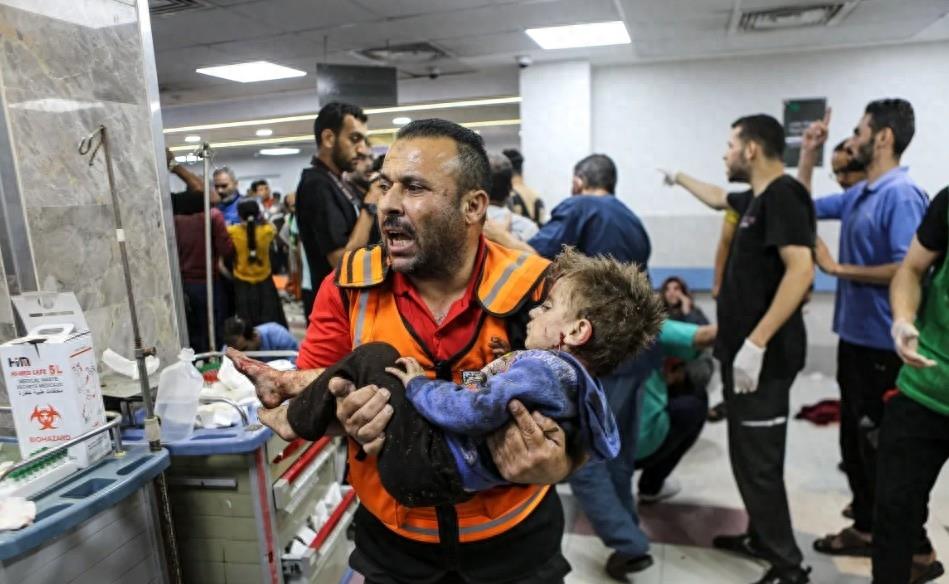 拜登谈加沙医院遭袭事件,以色列进入加沙伤亡情况