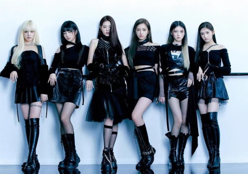 JYP新团出道即受关注，成员雪允因颜值出圈，却被指不尊重粉丝？