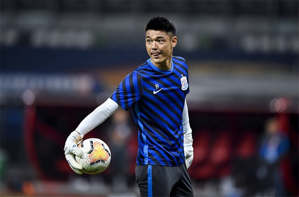 恒大队长曾诚完整版,恒大第一门将曾诚依然热爱足球