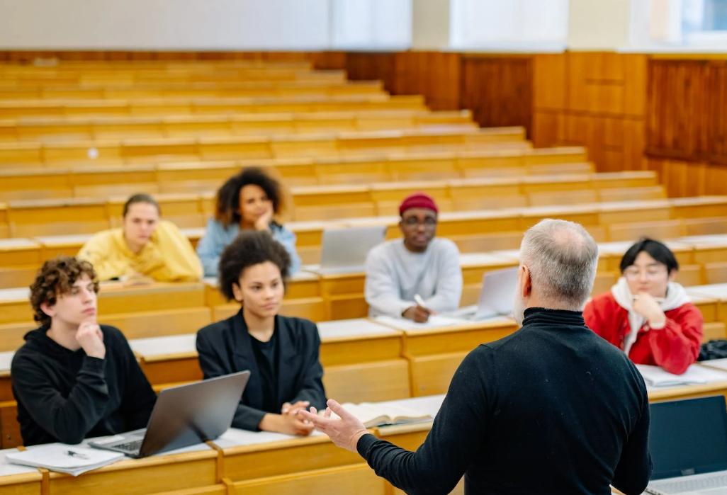 具有美育意义的思政课程,将思政教育融入美育的研究