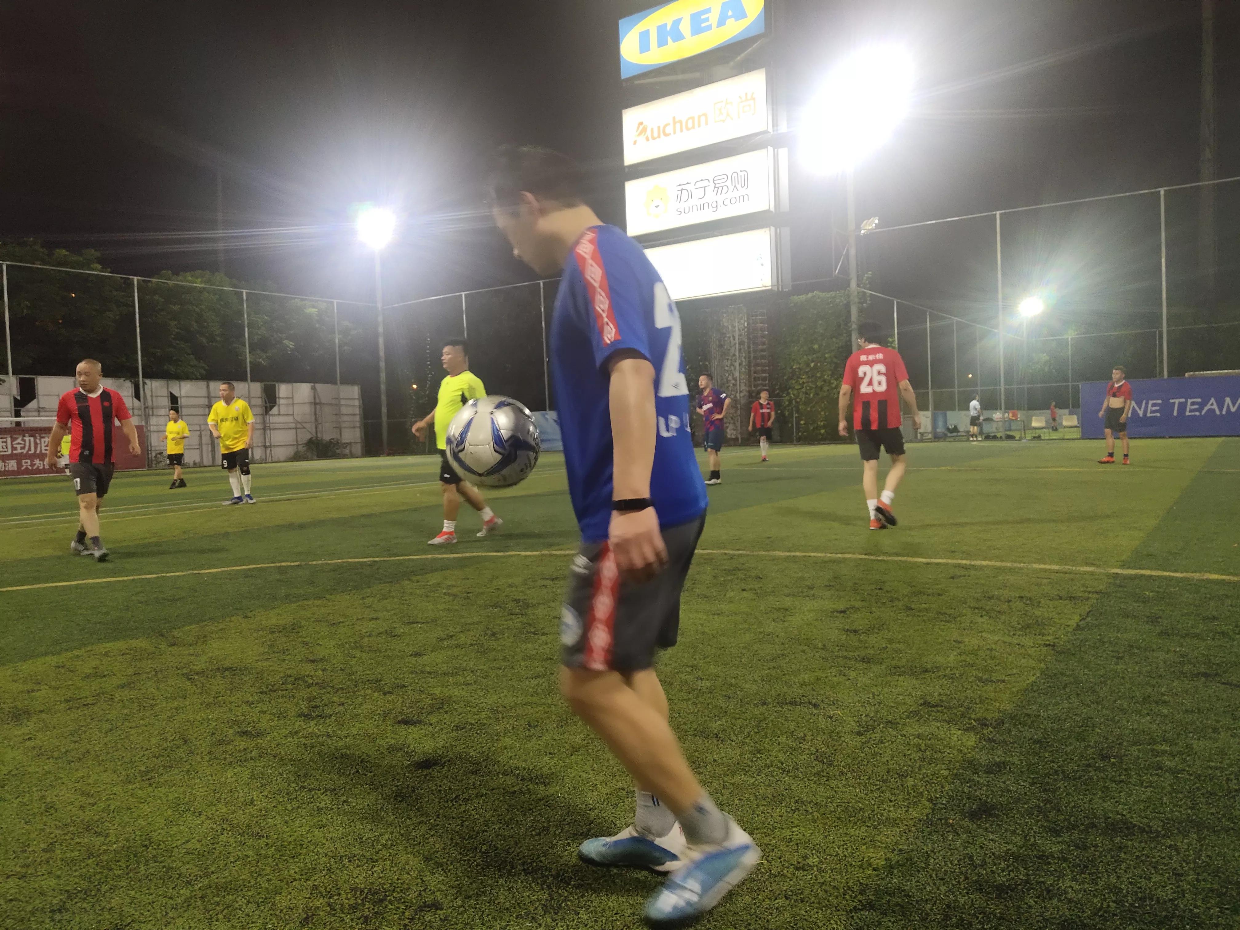 业余踢职业足球,怎么才可以踢好足球