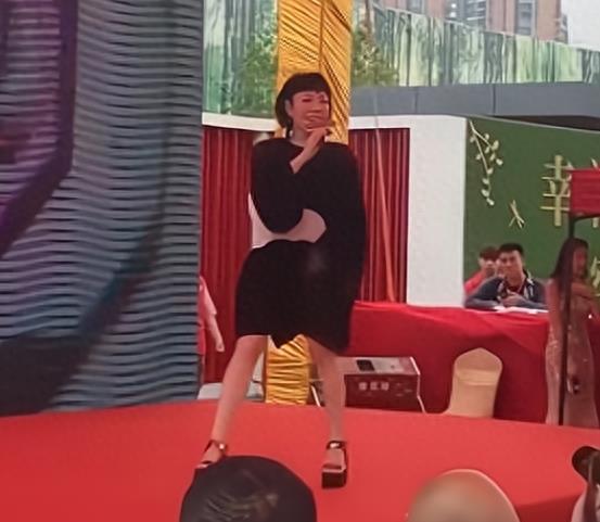 吴莫愁心酸成名,吴莫愁广告代言费