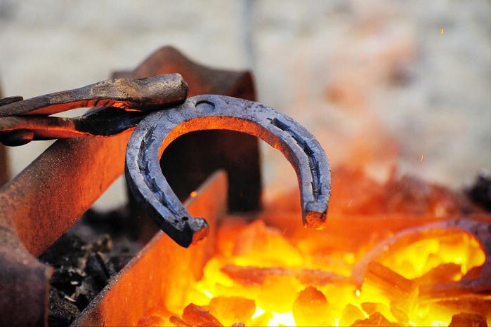 泸定桥40吨铁索怎样过岸,泸定桥铁索是怎样架上去的