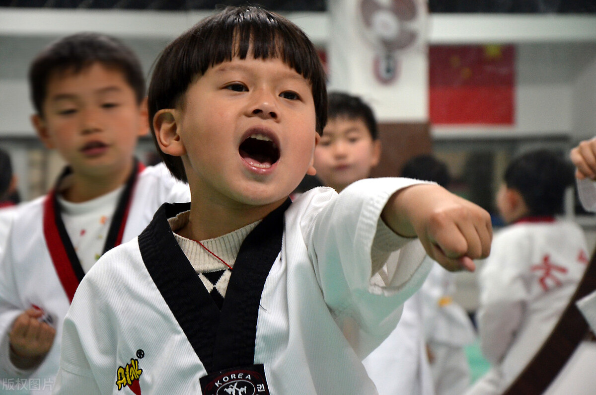 跆拳道适合孩子的热身活动,跆拳道适合练什么