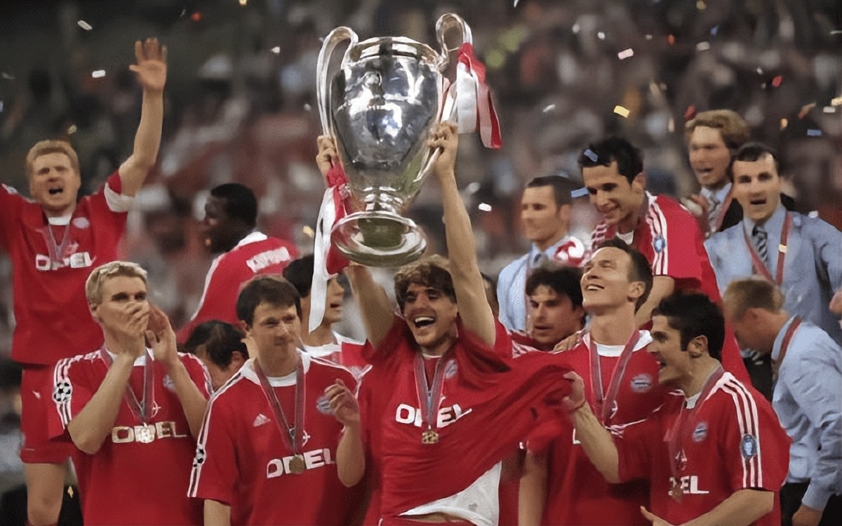 德甲拜仁3-2客胜多特继续领跑,率先破僵拜仁1-0领先多特