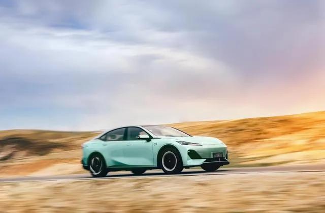 为什么说20万级别的B级燃油车，国产品牌没有希望了？