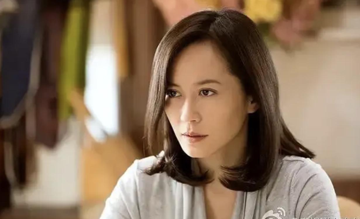 年轻时皮肤松弛的女星,松弛感高级感女星