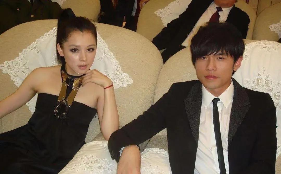 徐若瑄年轻时候的发型,徐若瑄标准瓜子脸