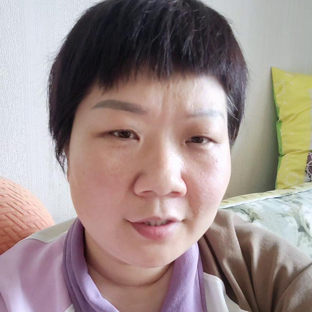 一个做了十几年实体店的七零后,一个做了二十多年的服装门市