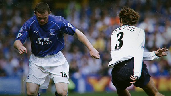 2004年鲁尼吃到红牌,鲁尼曼联十大经典时刻