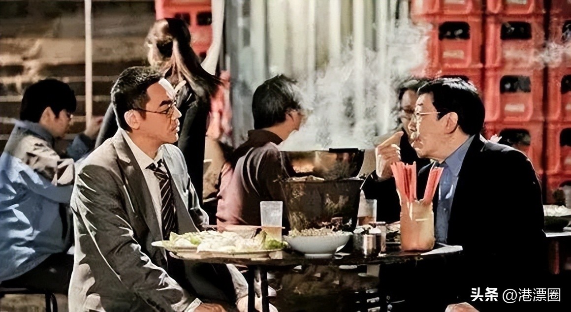 一家店铺宣布关门整条街,一家店突然停业了