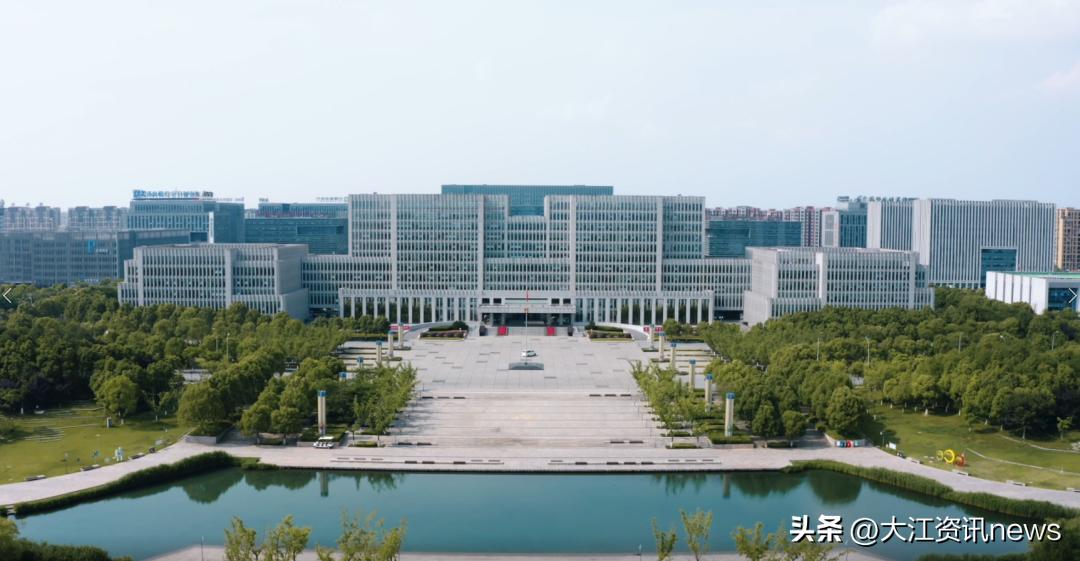 城市往东边发展,芜湖发展向南