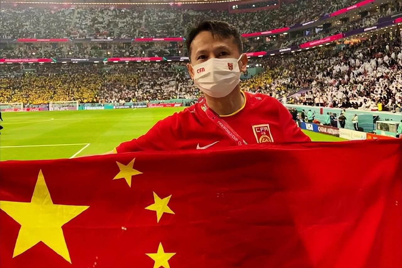 鍗″灏斾笘鐣屾澂涓婃尌鍔ㄧ殑浜旀槦绾㈡棗,璋佷笉鎯宠鍥芥瓕鍦ㄤ笘鐣屾澂涓婂鍝嶅憿