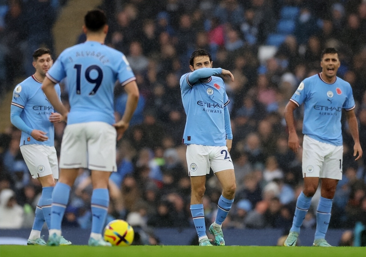 曼城3-1曼联赛后哈兰德,曼城1-1战平埃弗顿哈兰德被犯规