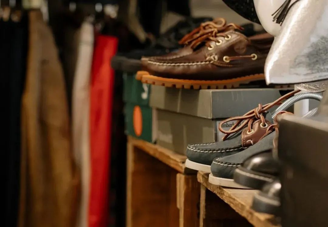 奥康男式皮鞋新款爆款,奥康女鞋2023爆款