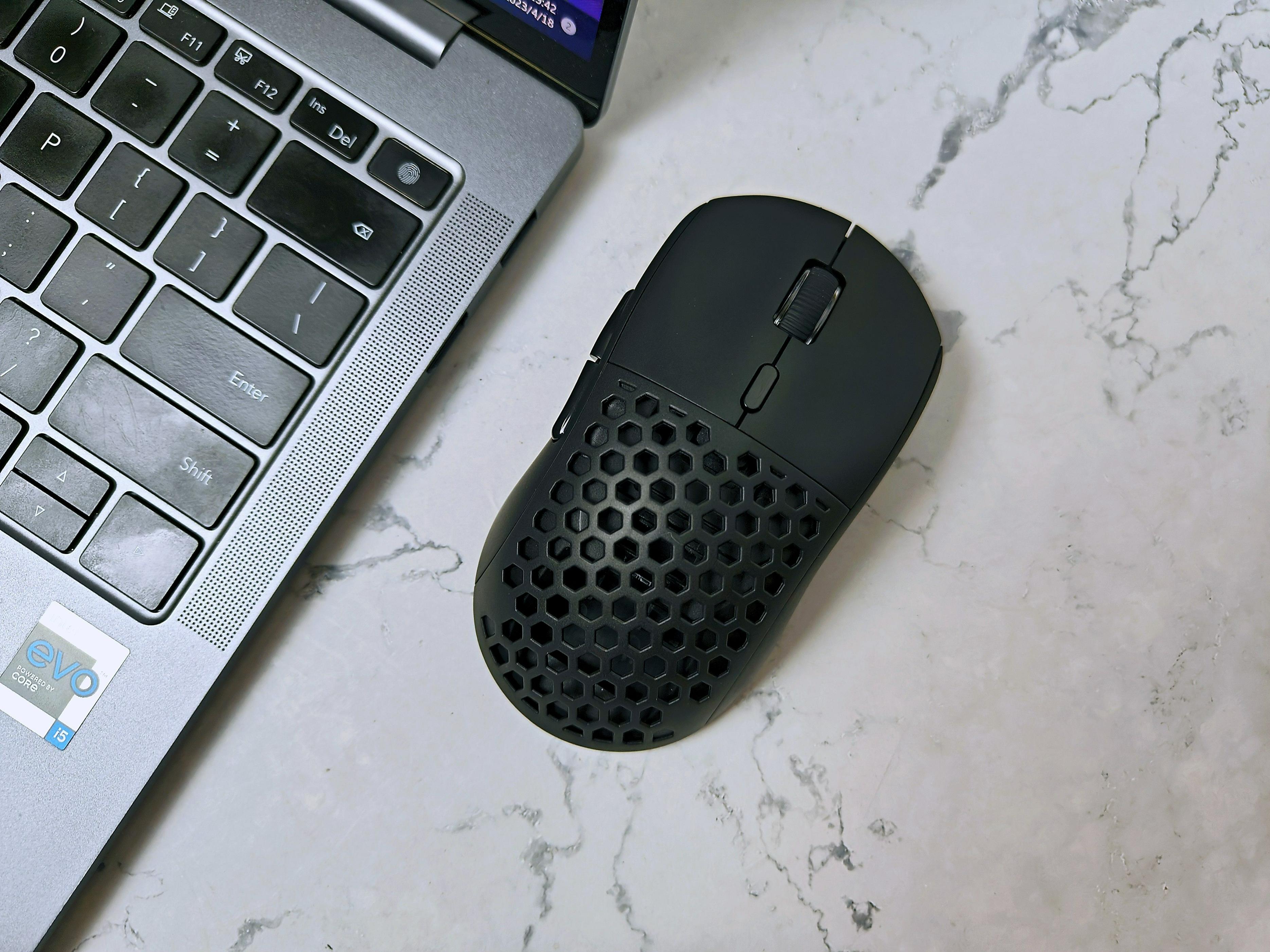 199交个朋友,黑爵AJ199无线双模游戏鼠标太卷了!