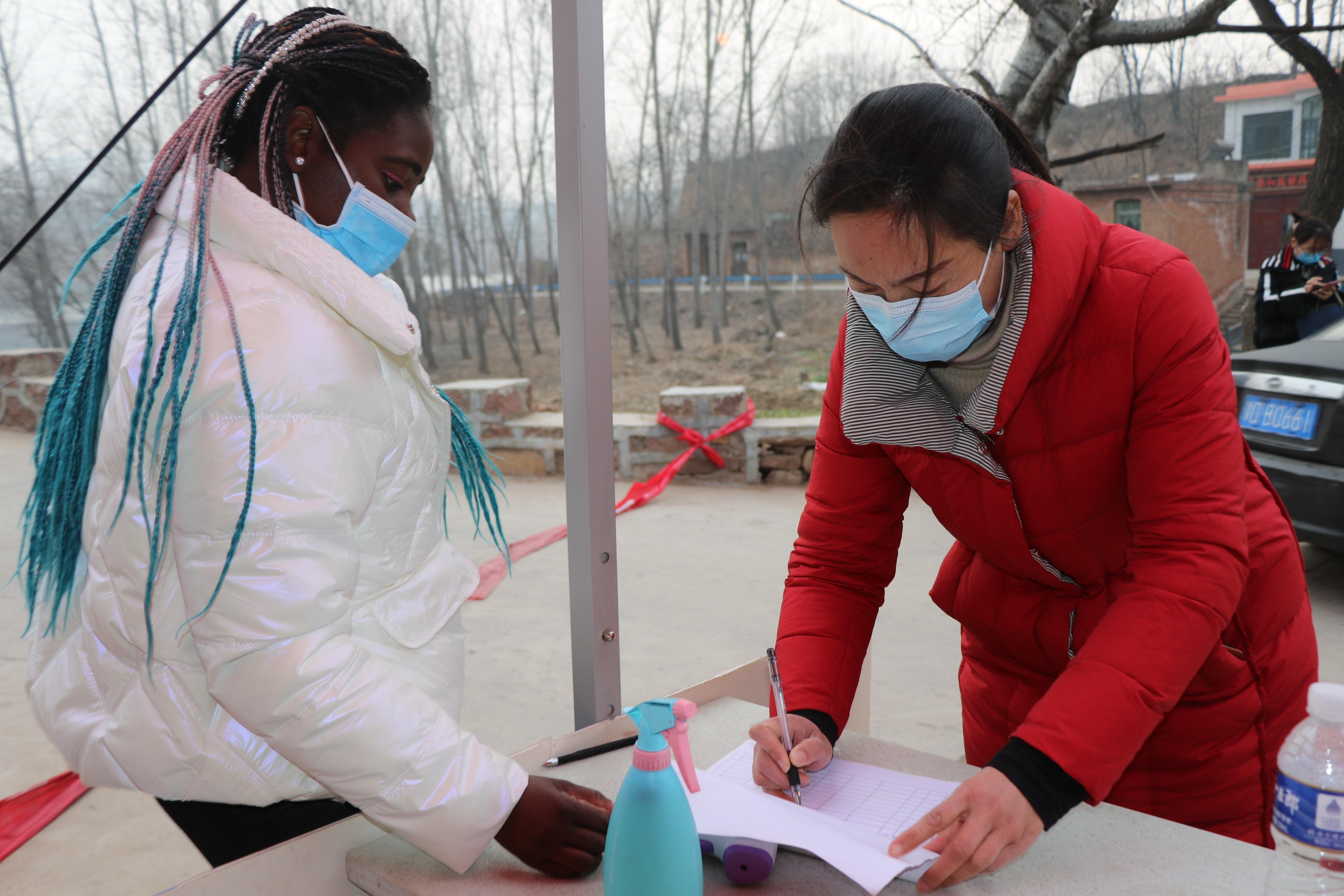 非洲姑娘裴心远嫁河南农村,丈夫是个陶瓷工,他们有没有孩子?