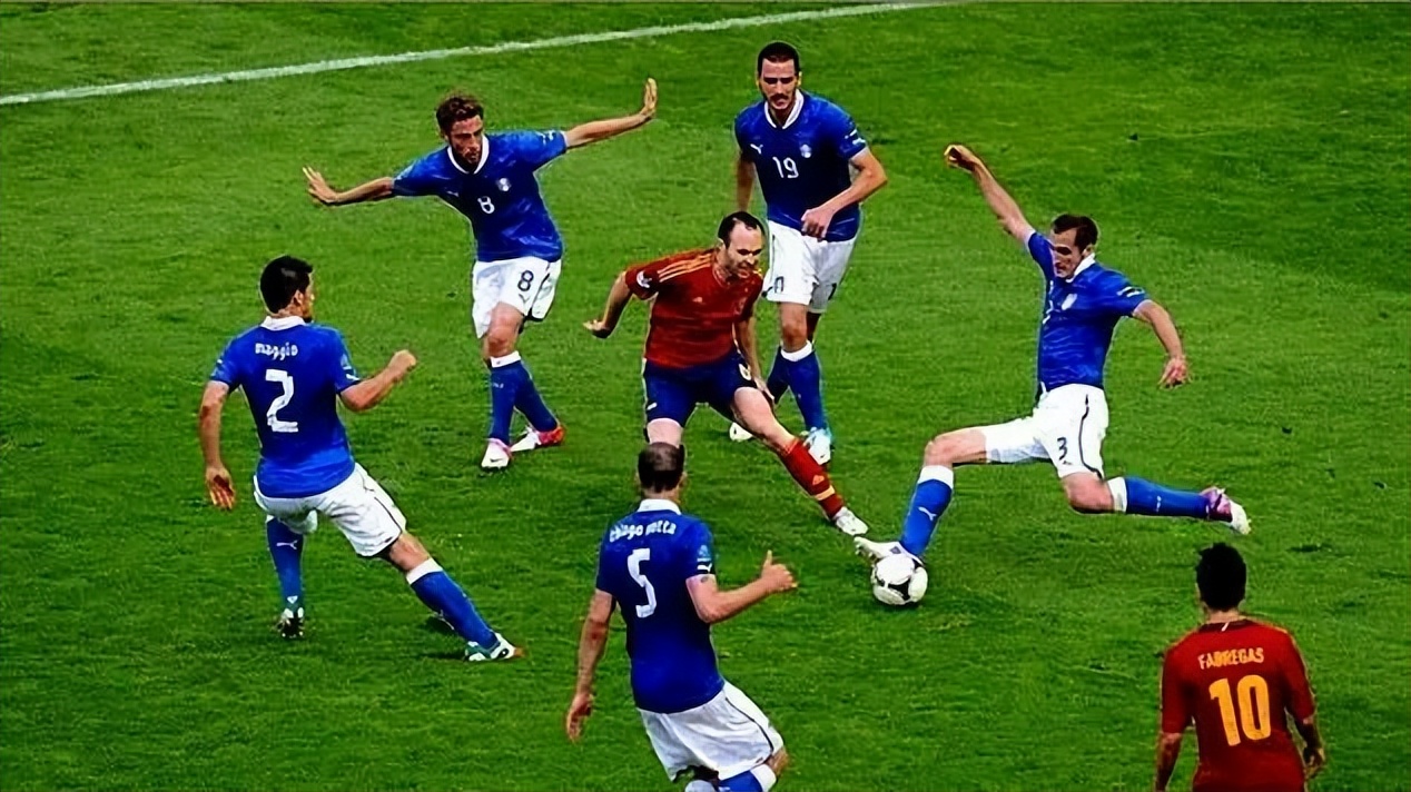 西班牙练了1000次点球,西班牙主帅让每人练1000次点球