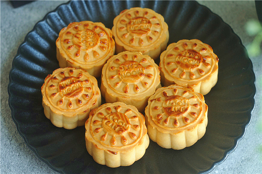 自制月饼发硬怎么回事,自制月饼分馅小妙招