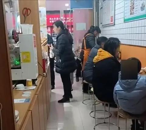 主动为租户减免房租,房东为包子铺降5000房租