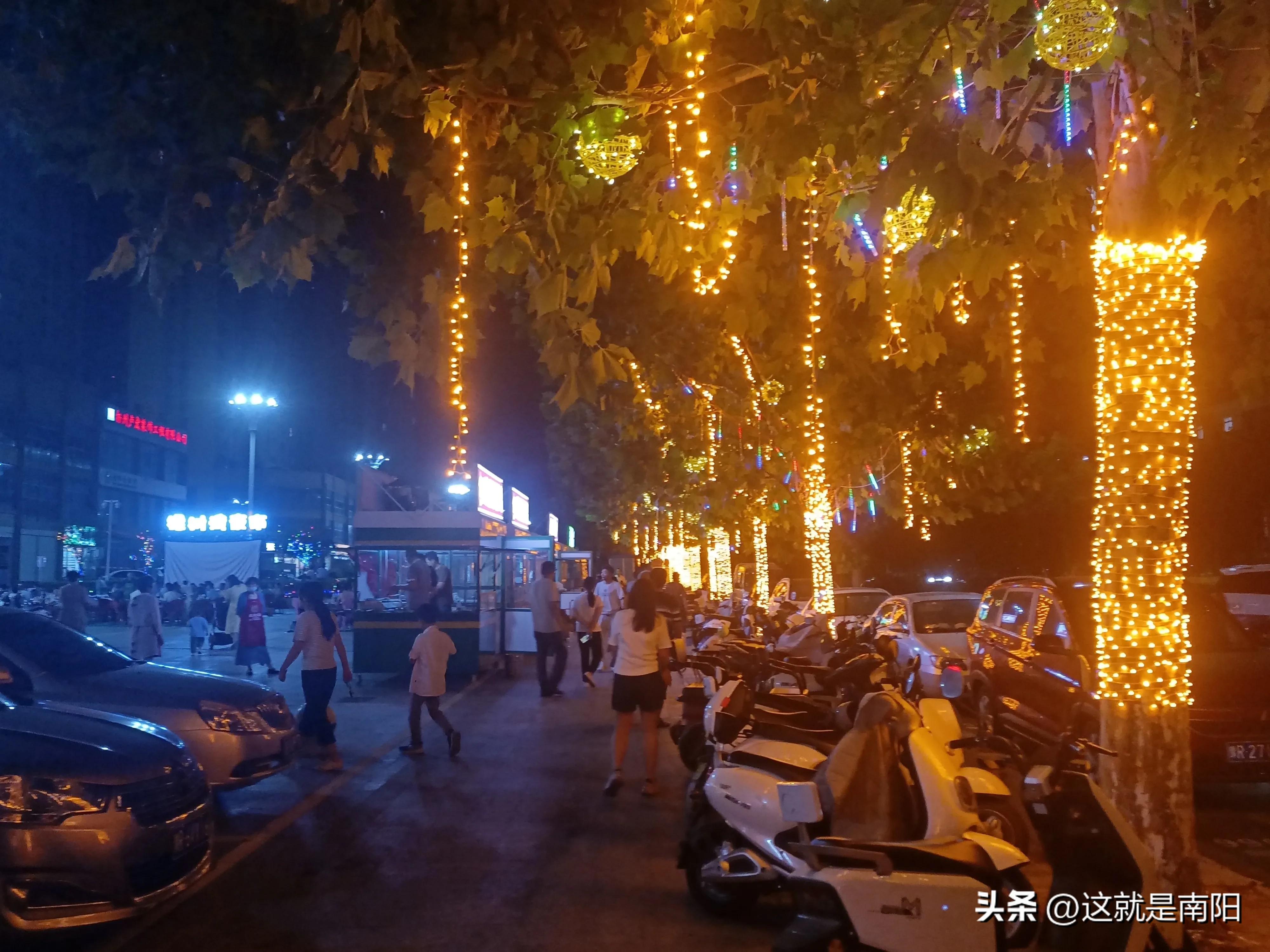 烟火气升温！翰林华府夜市出圈后，还有一波餐饮夜市在赶来的路上