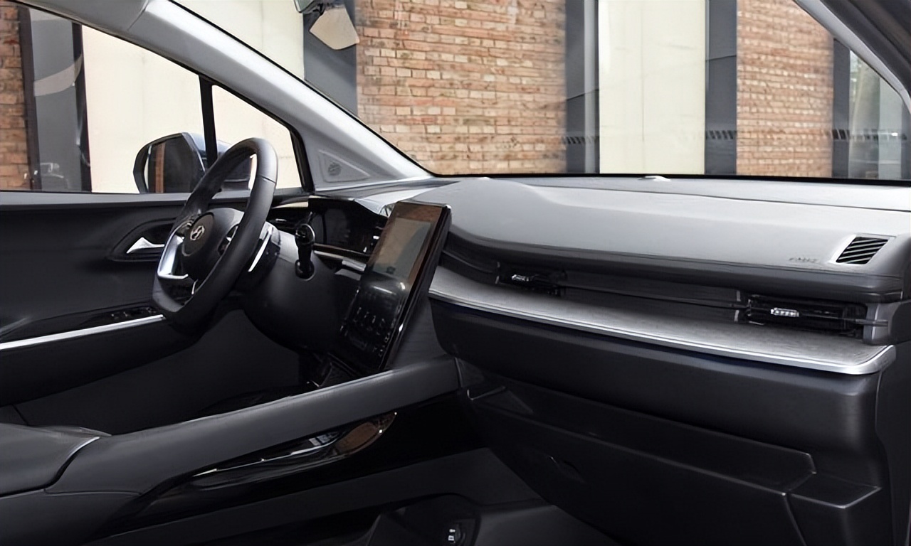 现代库斯途和别克gl8选哪一个,库斯途和gl8哪个零百加速快