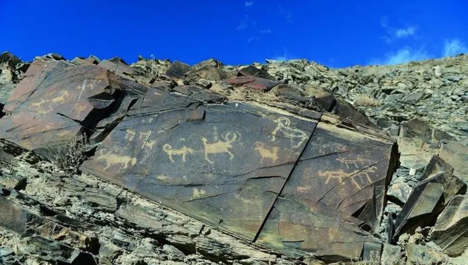 远古先民的欢歌乐舞，运用音乐图像学解读远古岩画的乐舞图象