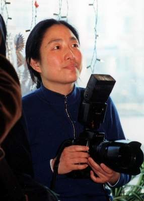 牛群和冯巩晚年见面,牛群辞官