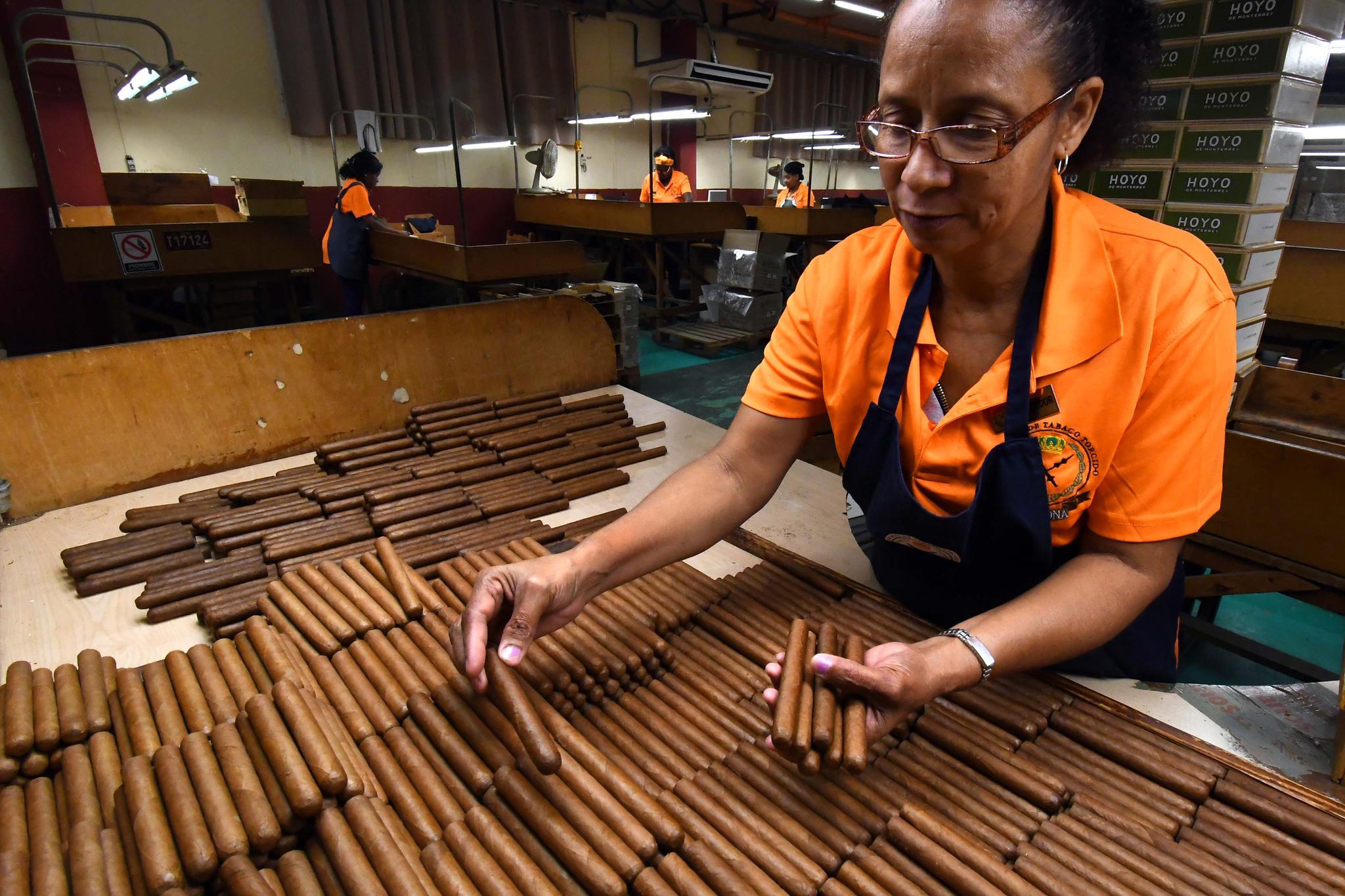 一般抽雪茄多少钱一支,几千万的身价能抽得起雪茄几年