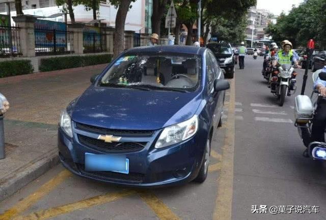 车子偶尔露天暴晒,车子长期在高温下暴晒有什么影响