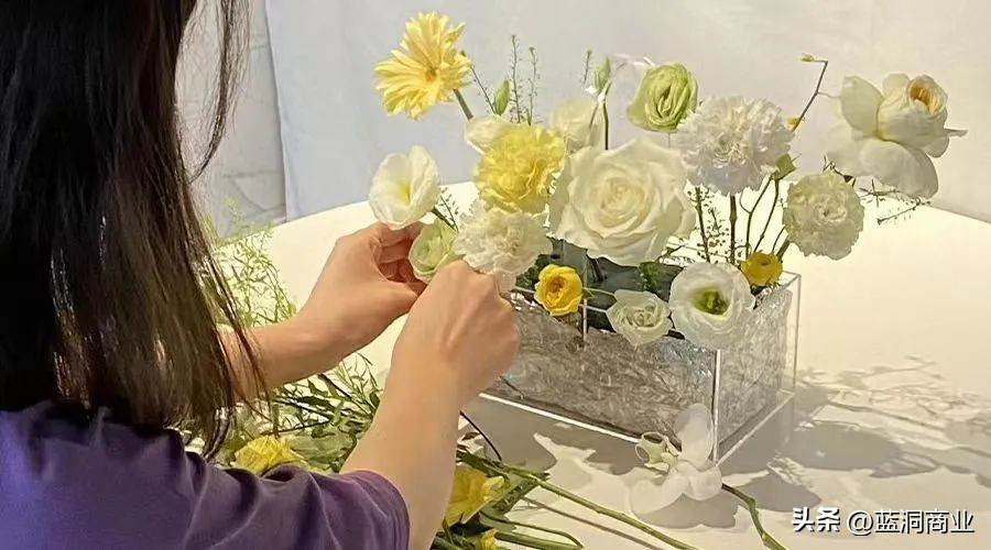 95后大厂女生裸辞摆摊,裸辞转行去工厂上班可行吗