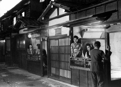 70年代日本参观鞍钢后欲用大米换炉渣，周总理说有猫腻，拒绝交换