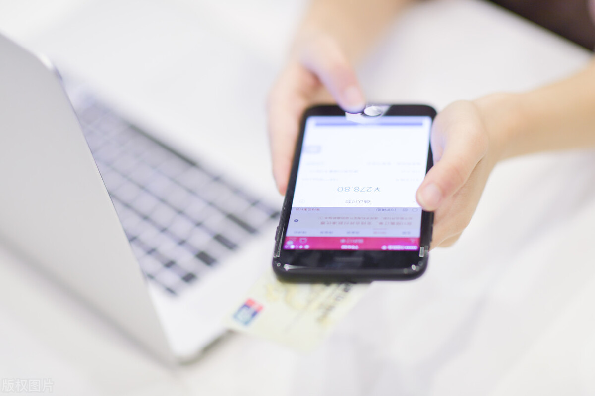 传说中的电视购物，我随口一句还不错，门卫大叔欲哭无泪