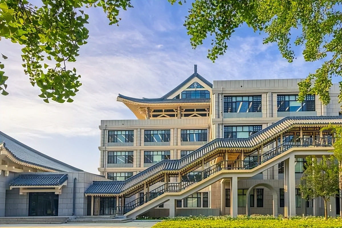 中国最自由的大学,是它。