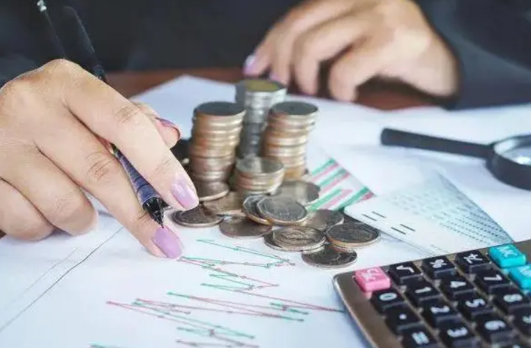 现在存银行的利率下调了吗,利率下调了三千块钱存三年划算