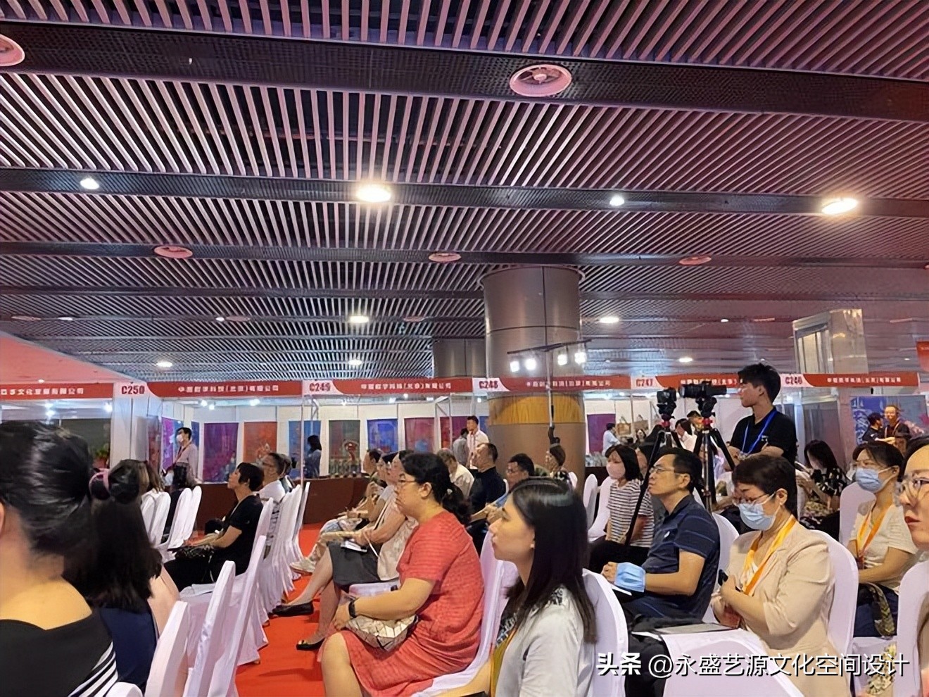 书店创意创新模式,书店在实用的基础上怎么创新设计