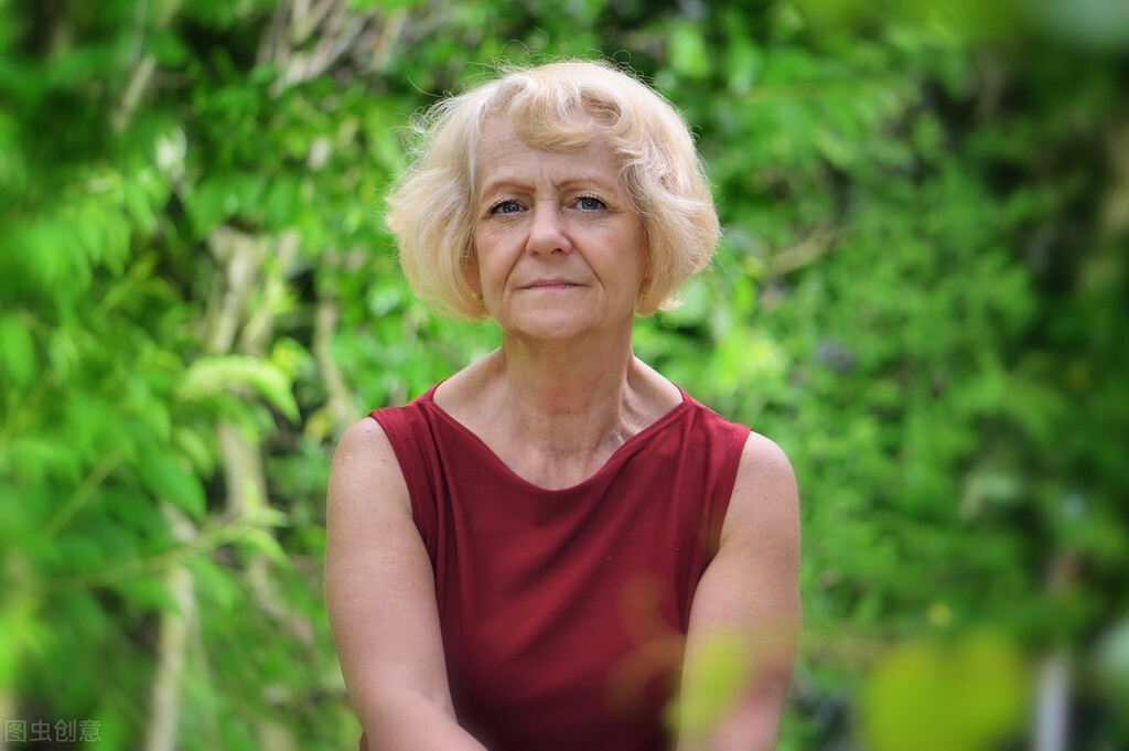 夫妻过了60岁，为什么还坚决要离婚？2个离婚老人说了实话