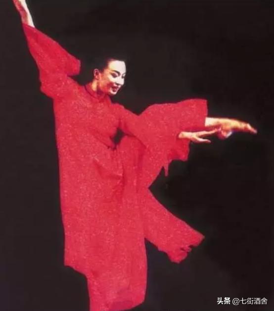 金星做了变性手术后结婚了吗,金星变性手术后会来月经吗