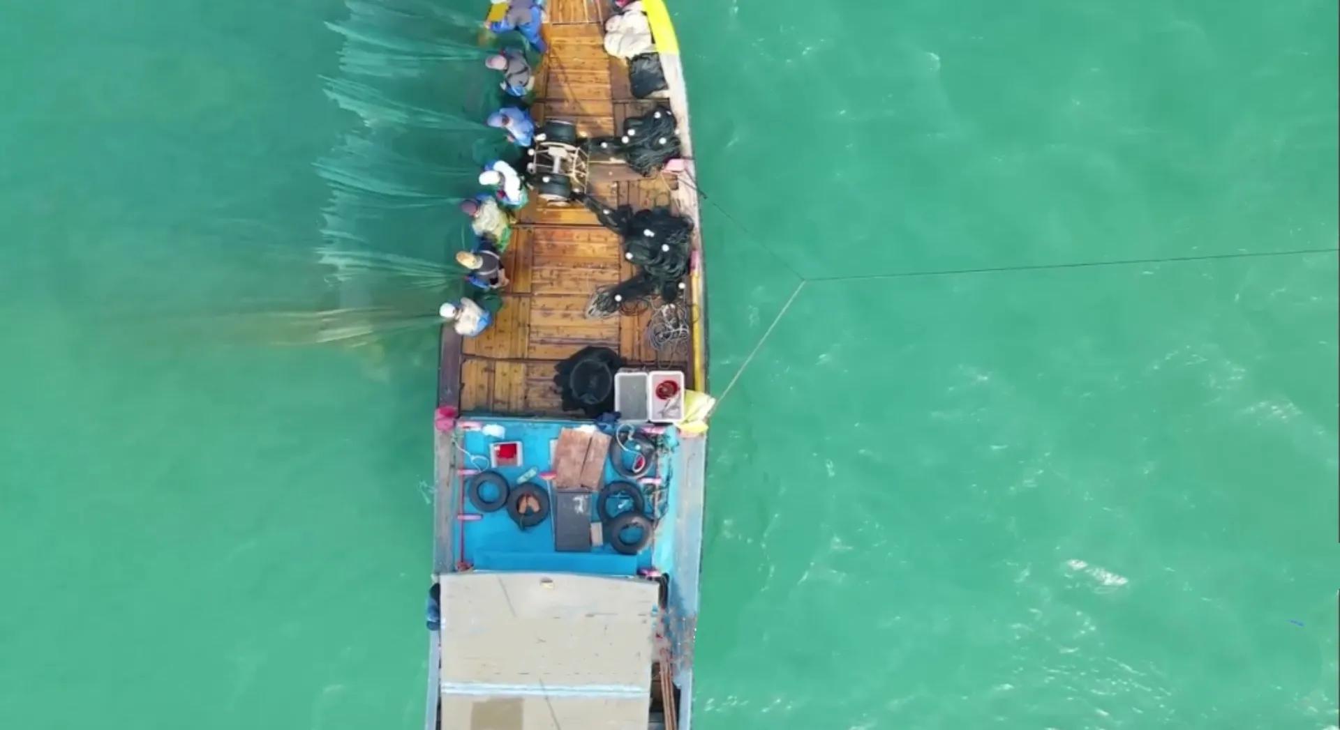 宁海渔民在象山捕到野生大黄鱼,台州渔民捕获近5斤重野生大黄鱼