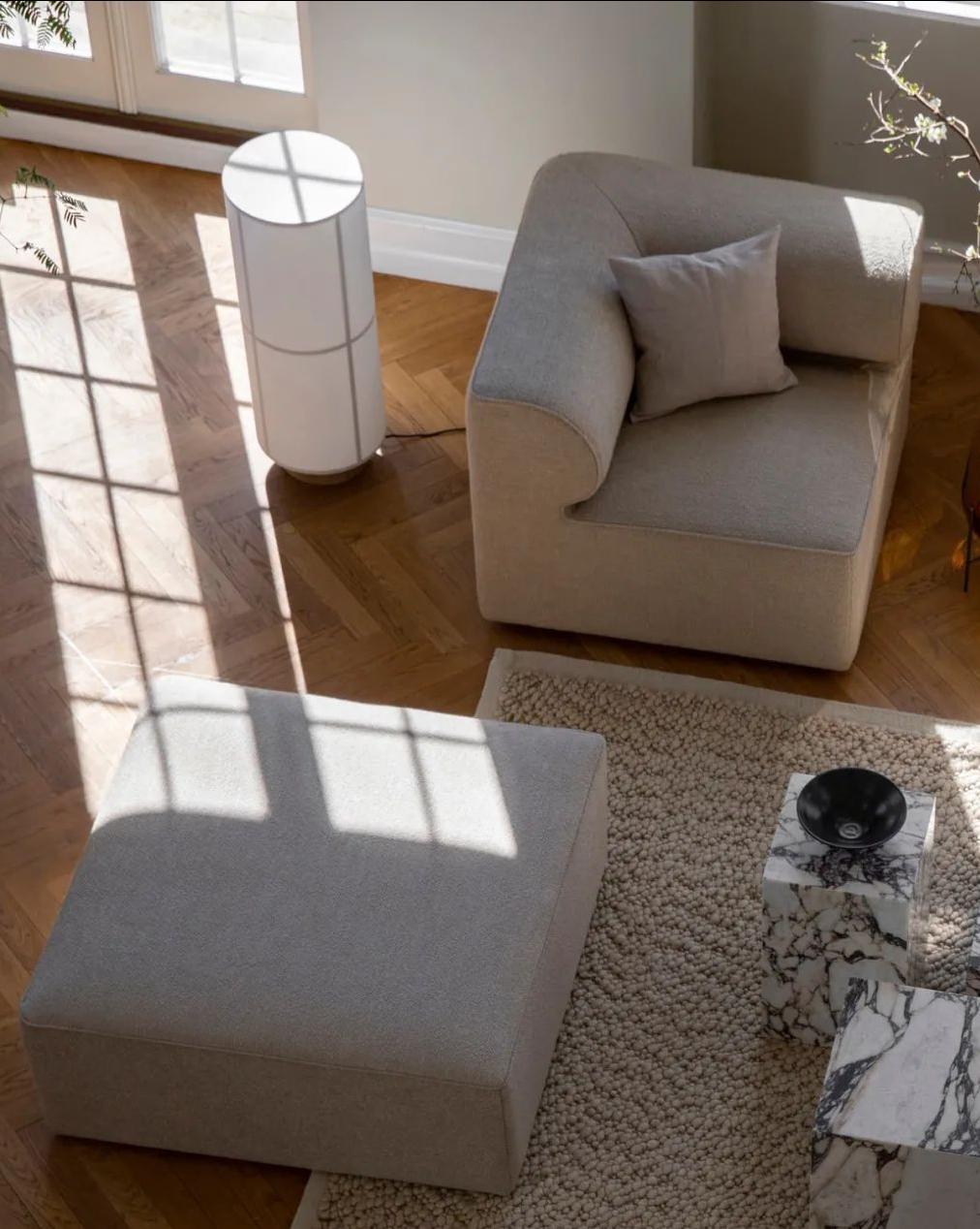 沙发选比较小客厅会显得比较大吗,不设限就拥有无限可能