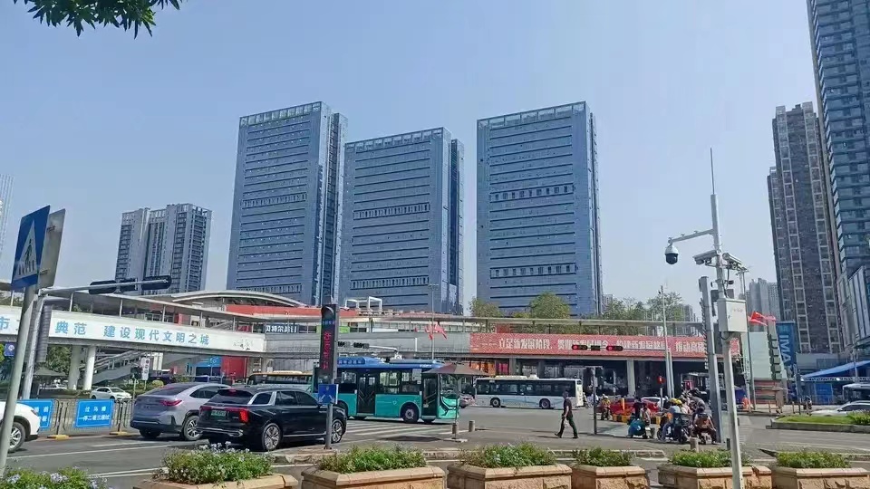 我，20年卖掉深圳房子，花70万在万达开餐饮店，如今肠子都悔青了