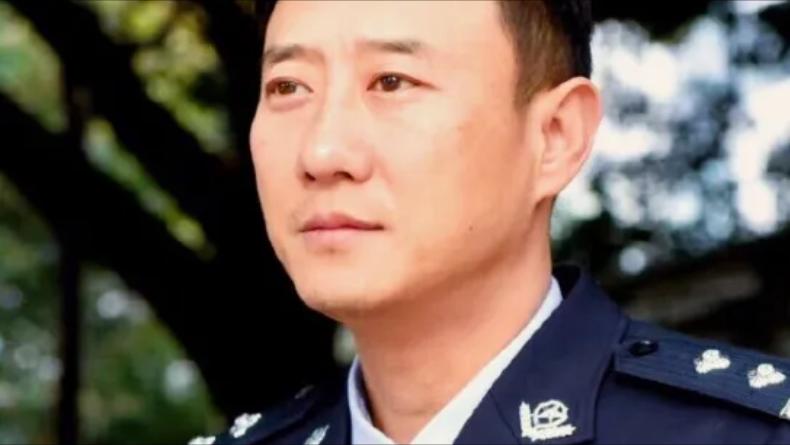 网红交警谭乔和老陈,谭乔采访说自己抑郁的原因