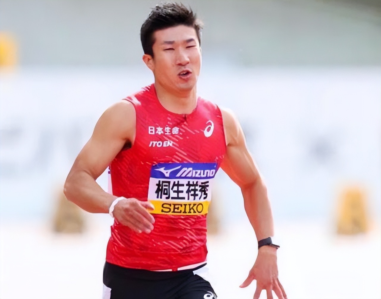 苏炳添日本奥运会100米决赛,苏炳添比赛视频4x100胜日本