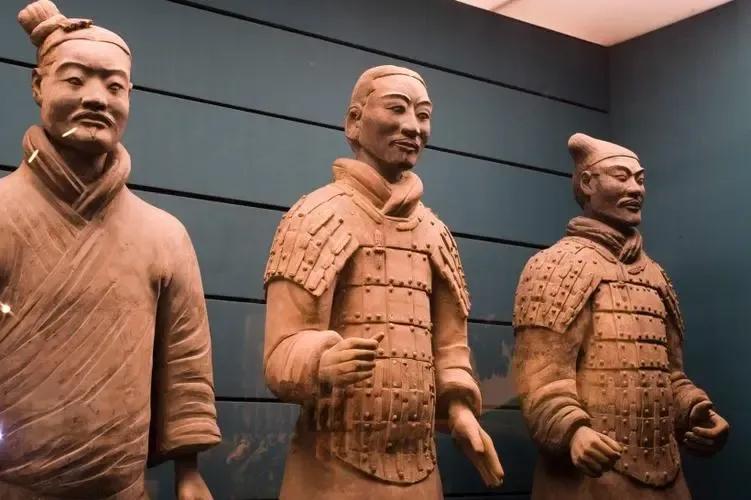 秦始皇兵马俑栩栩如生的特点,秦始皇兵马俑为什么千人千面
