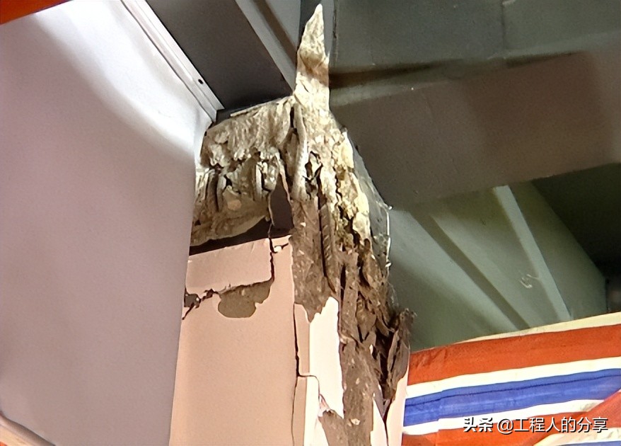 民房因暴雨出现裂缝整栋垮塌,暴雨导致墙体坍塌事故分析