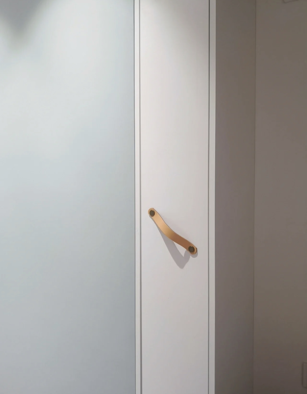 还好当初没放弃，给家里硬挤出15cm窄柜，入住后用处太大了