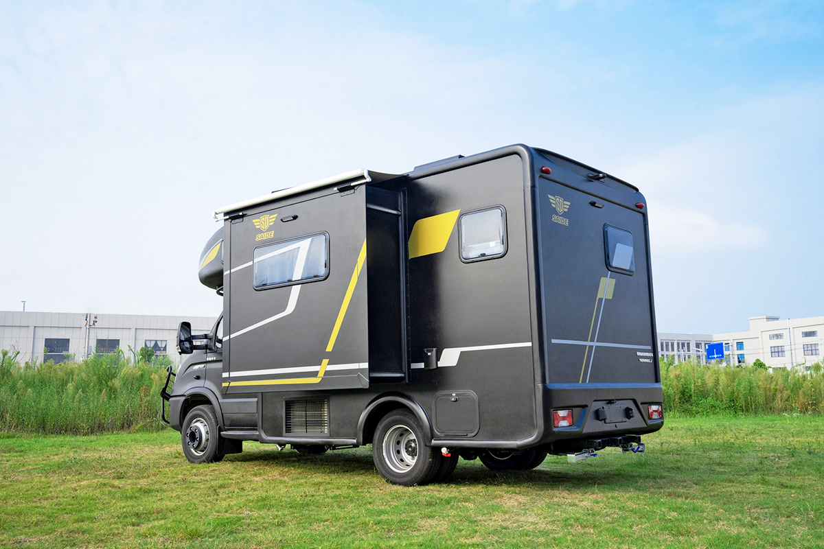 赛德白鲸c型房车最新款,赛德白鲸plus和旌航房车哪个好